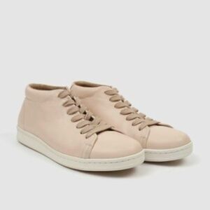 Linder Statue Mid Top Sneakers High Top